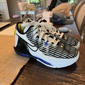 LeBron Witness 6 -almost new condition